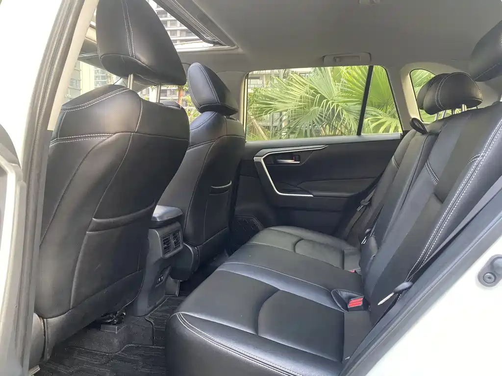 TOYOTA RAV4 RONGFANG