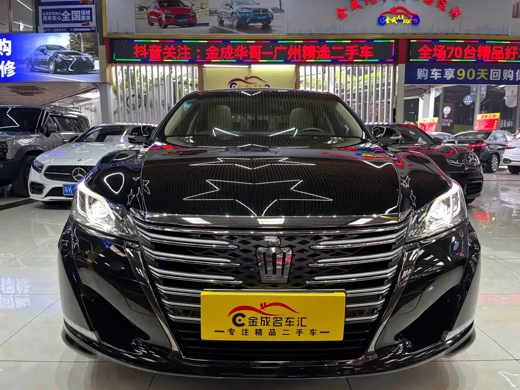 TOYOTA CROWN