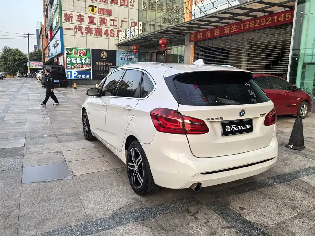 BMW 2 Series Active Tourer — миниатюра 8
