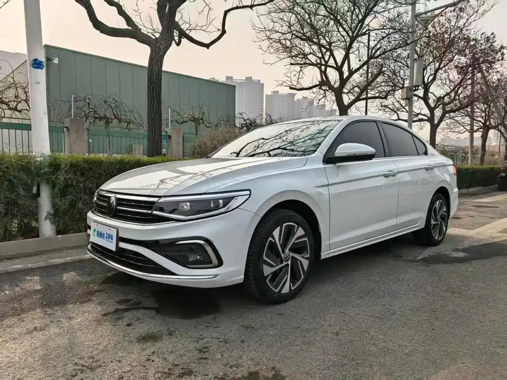 Volkswagen Bora 2023