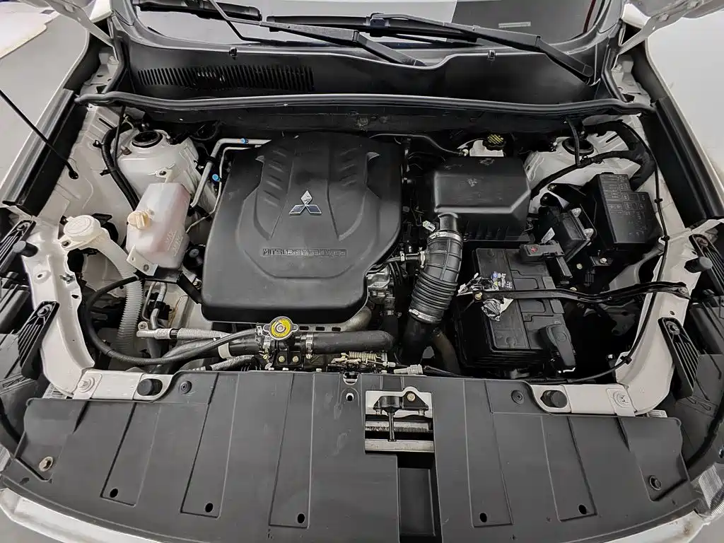 Changfeng CS10 2017 2.0T MT