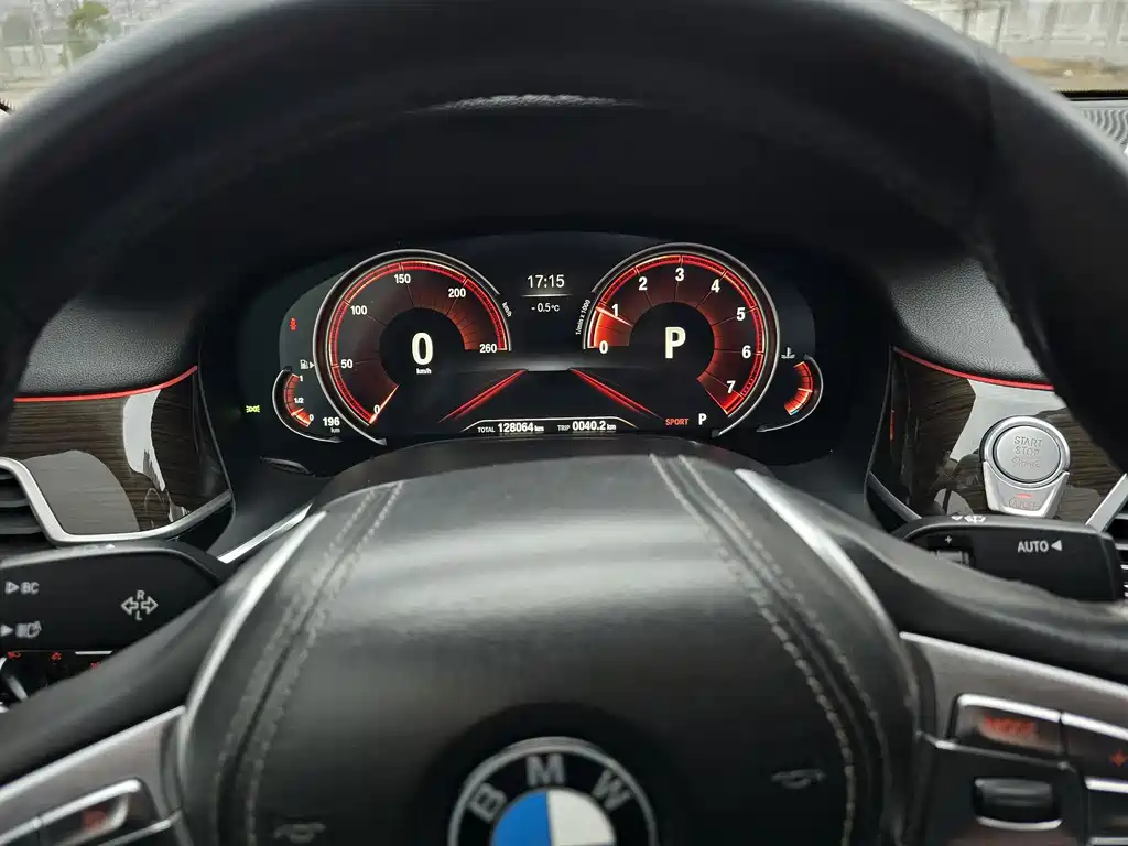 BMW 7 Series — миниатюра 19