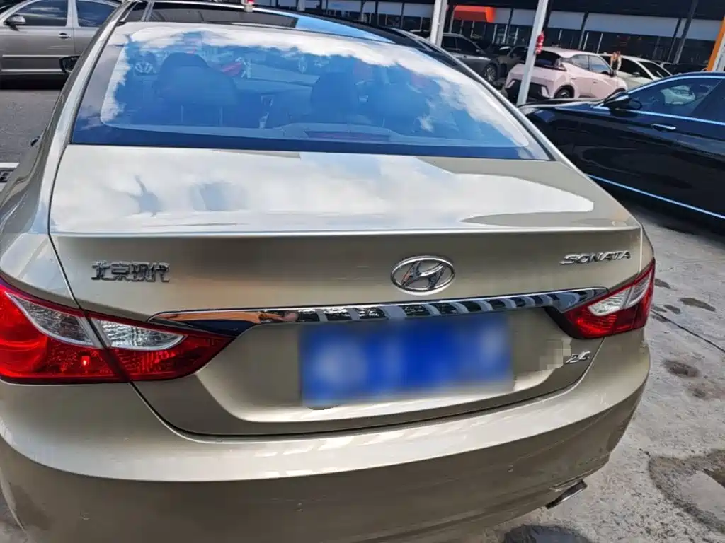 Hyundai Sonata — миниатюра 6