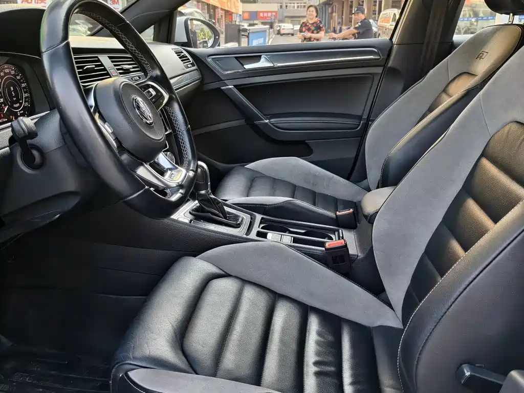 Volkswagen Golf — миниатюра 7
