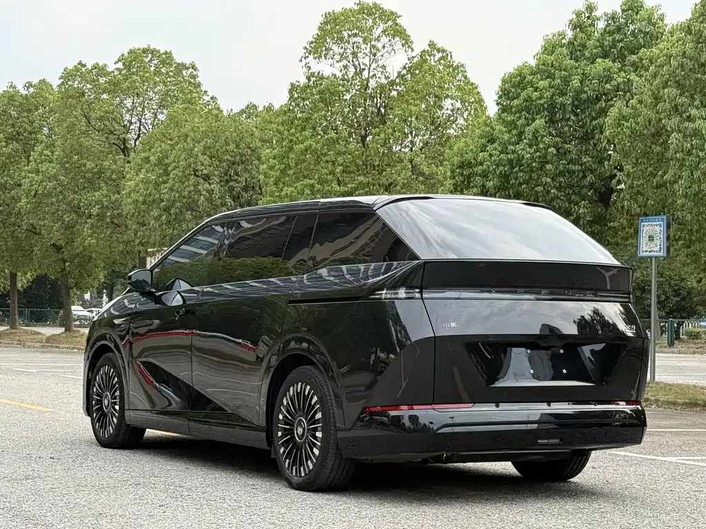 XPeng X9 — миниатюра 12