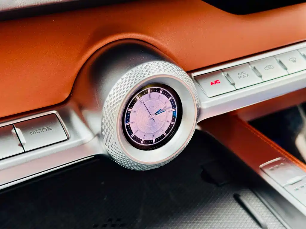 TANK TANK 700 NEW ENERGY