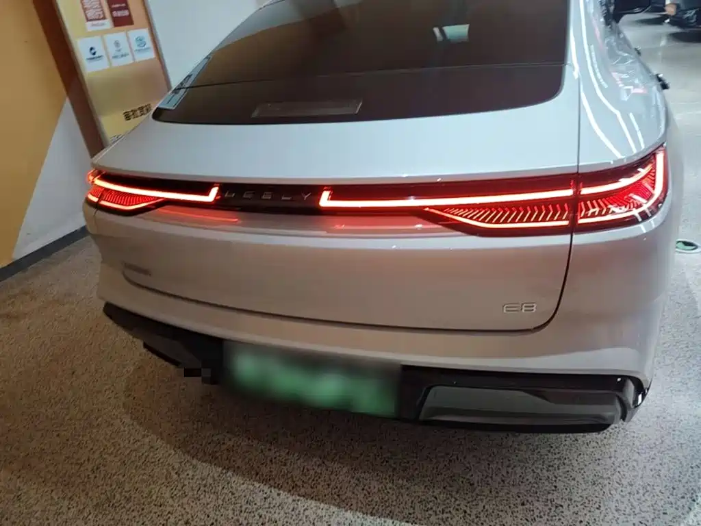 Geely Galaxy Galaxy E8 E8 2025 700km Smart Drive