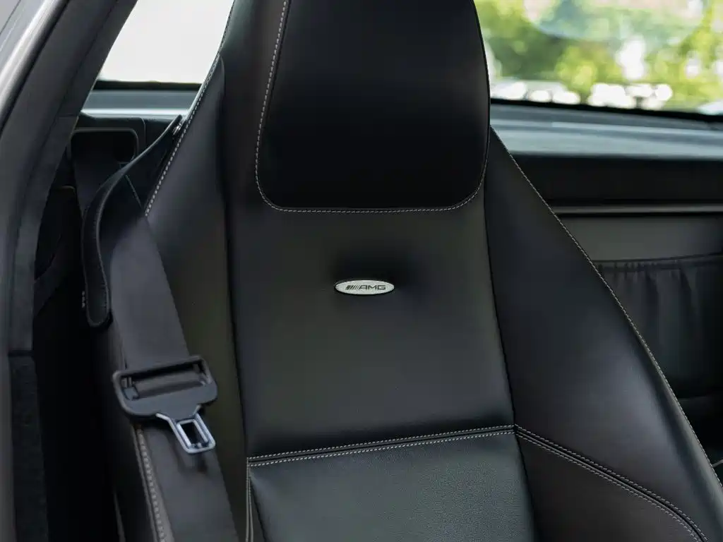 Mercedes-Benz SLS AMG — миниатюра 18