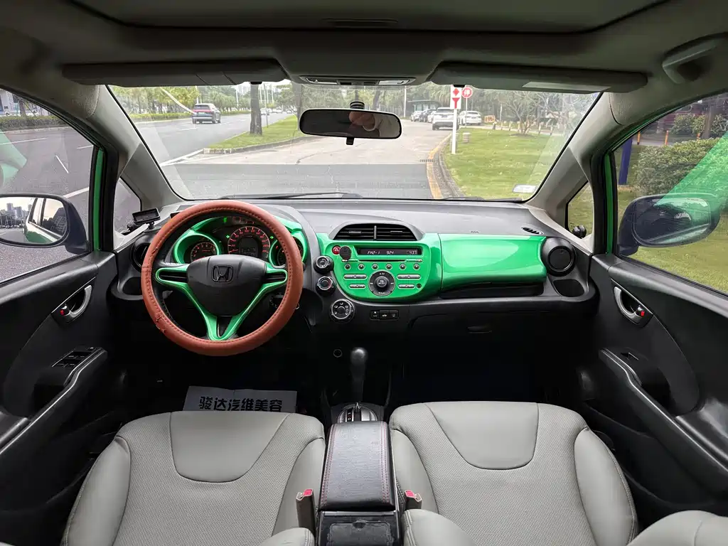 Honda Fit — миниатюра 11
