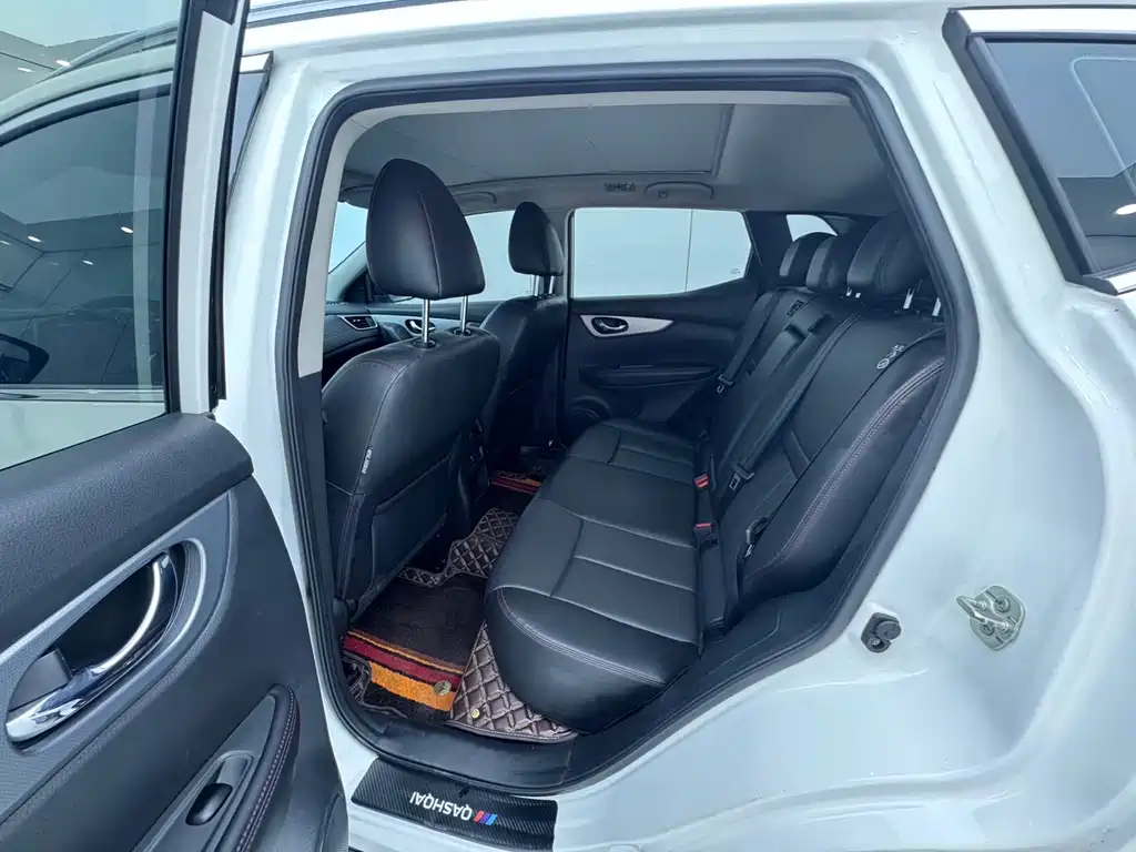 Nissan Qashqai — миниатюра 13