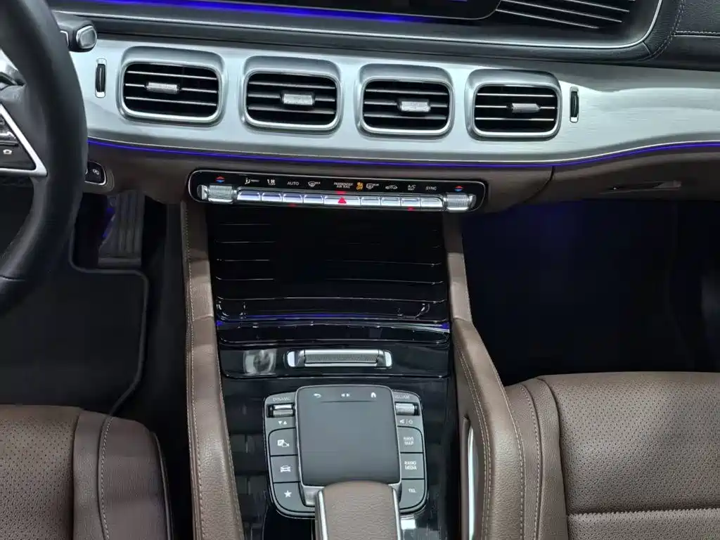 Mercedes-Benz GLS — миниатюра 9