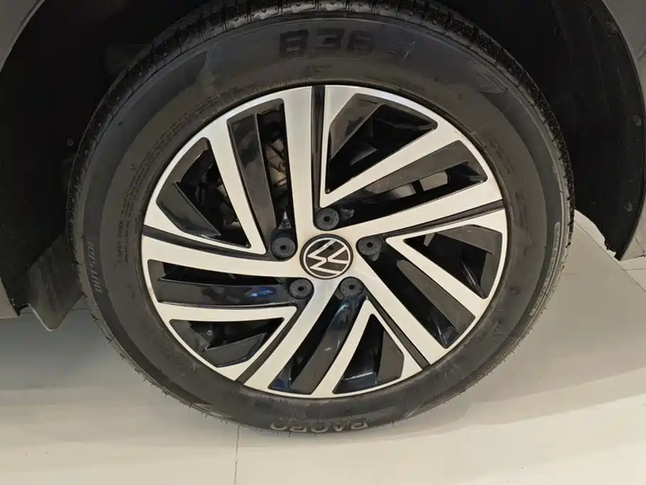 Volkswagen Lavida — миниатюра 6