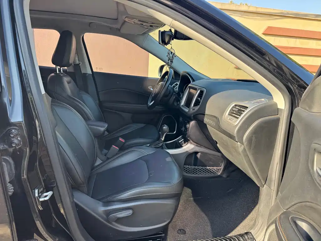 Jeep Compass — миниатюра 18