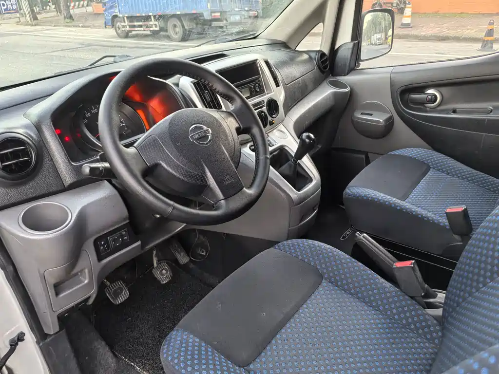 Nissan NV200 — миниатюра 13