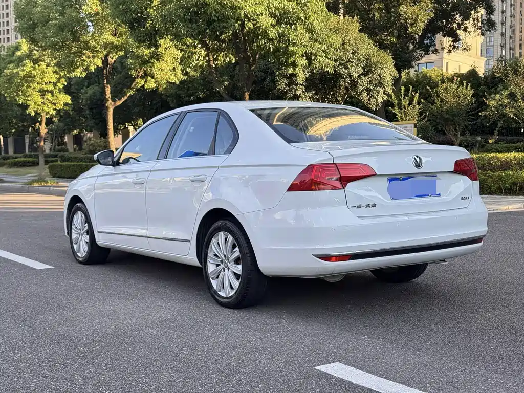 Volkswagen Bora — миниатюра 6