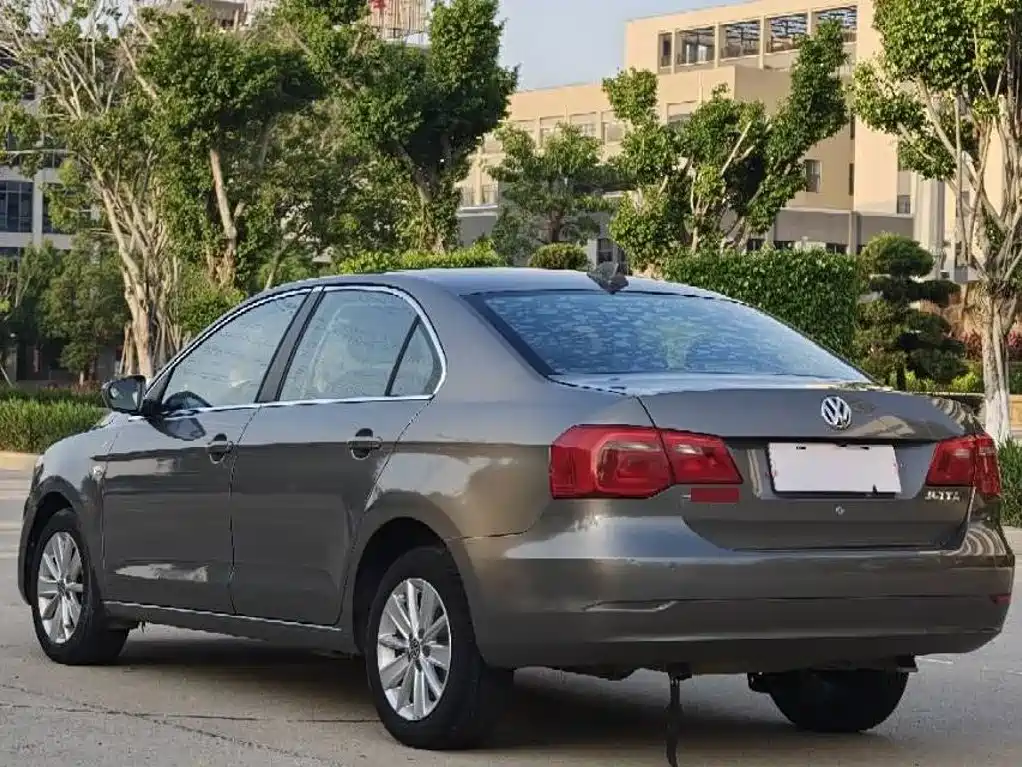 Volkswagen Jetta — миниатюра 5