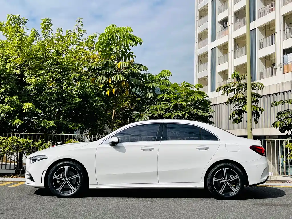 MERCEDES-BENZ A CLASS