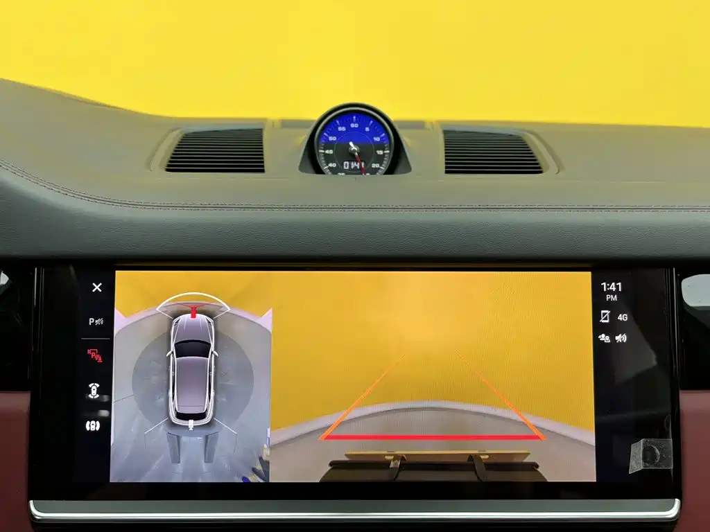 Porsche Cayenne — миниатюра 43