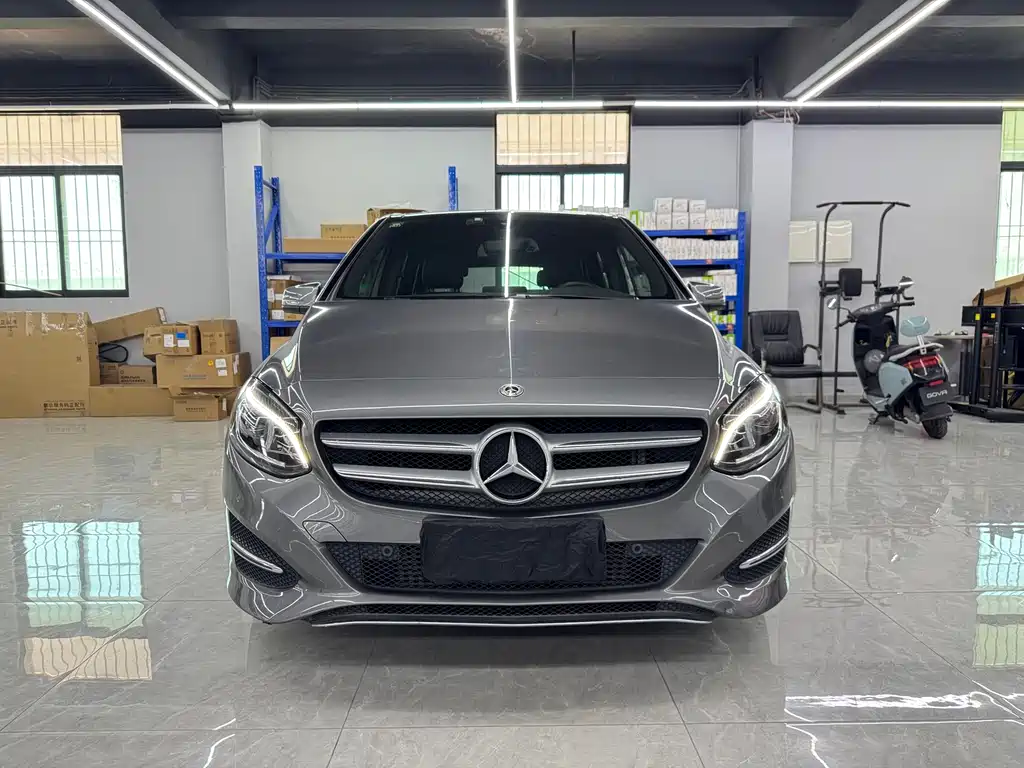 Mercedes-Benz B-Class — миниатюра 2