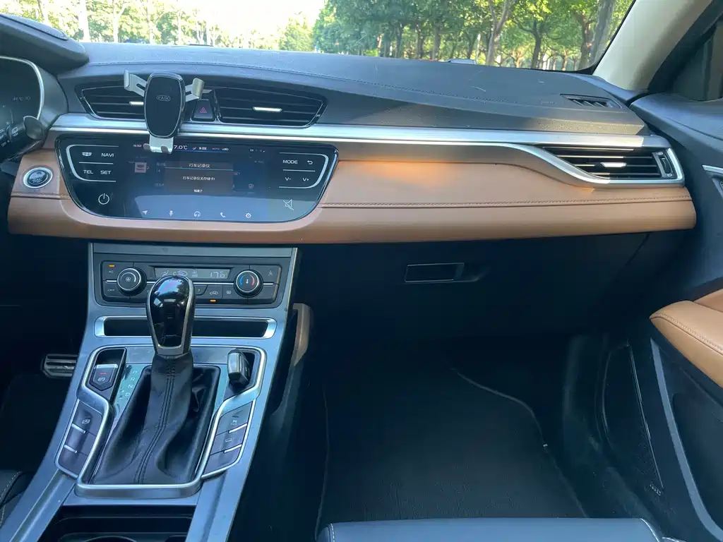 Geely Vision S1 — миниатюра 16