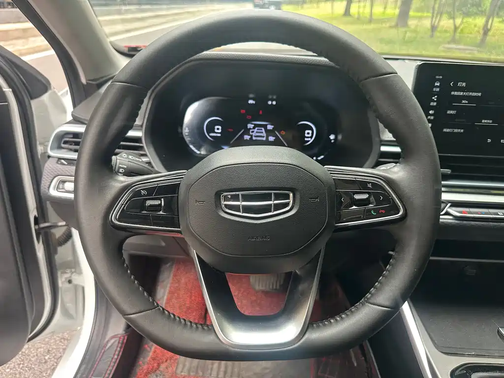 Geely Emgrand — миниатюра 6