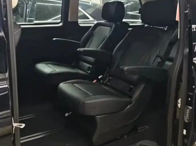 Mercedes-Benz Vito 2024 2.0T 7 мест