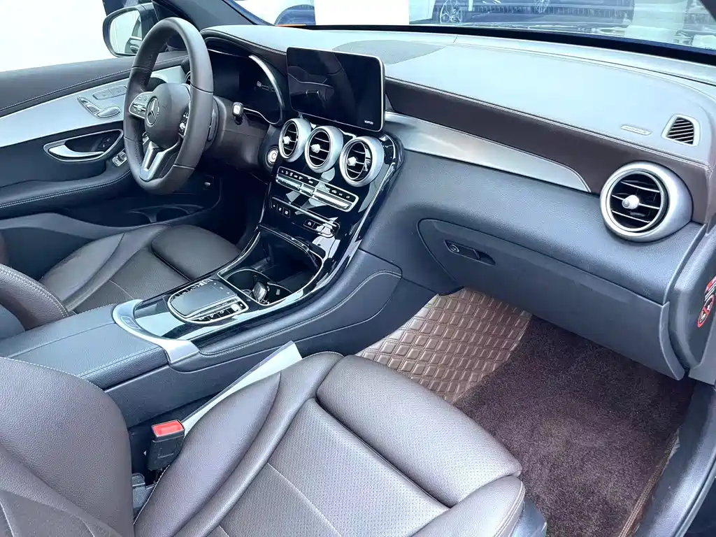 Mercedes-Benz GLC — миниатюра 10