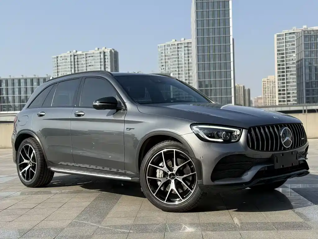 MERCEDES-BENZ GLC AMG
