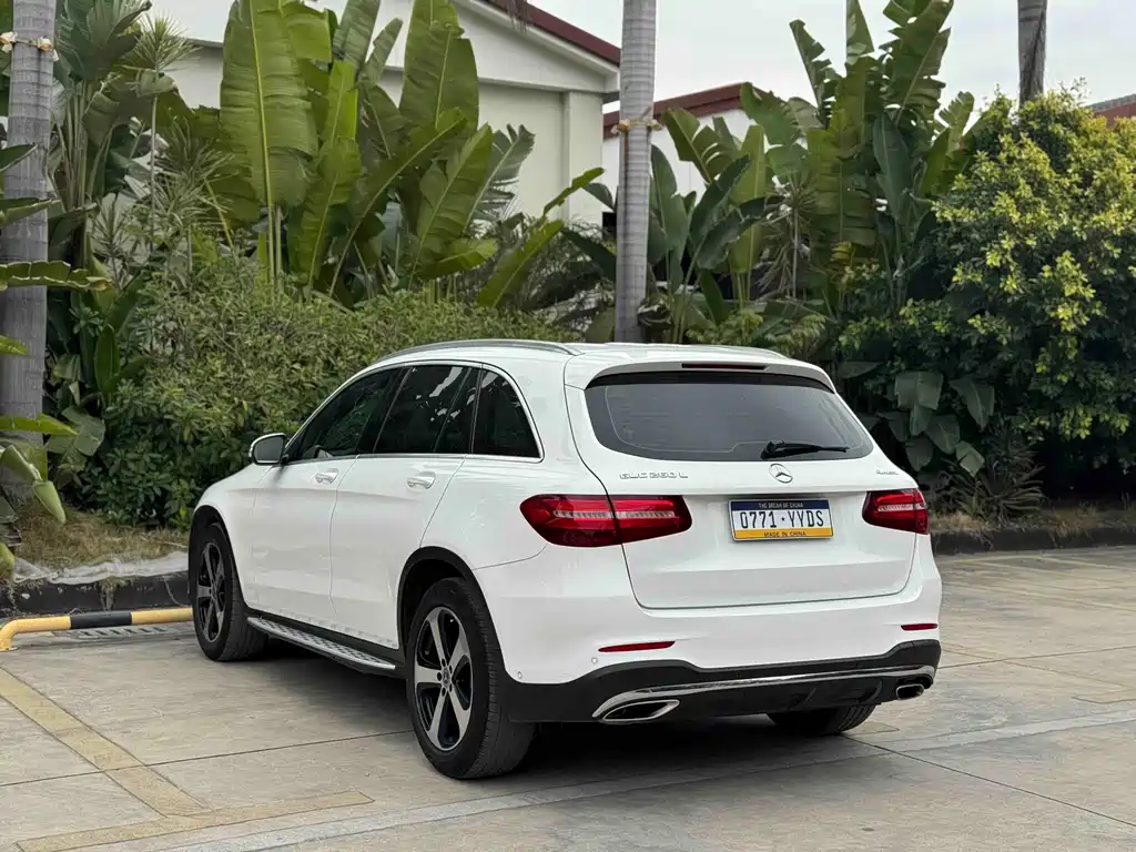 MERCEDES-BENZ GLC