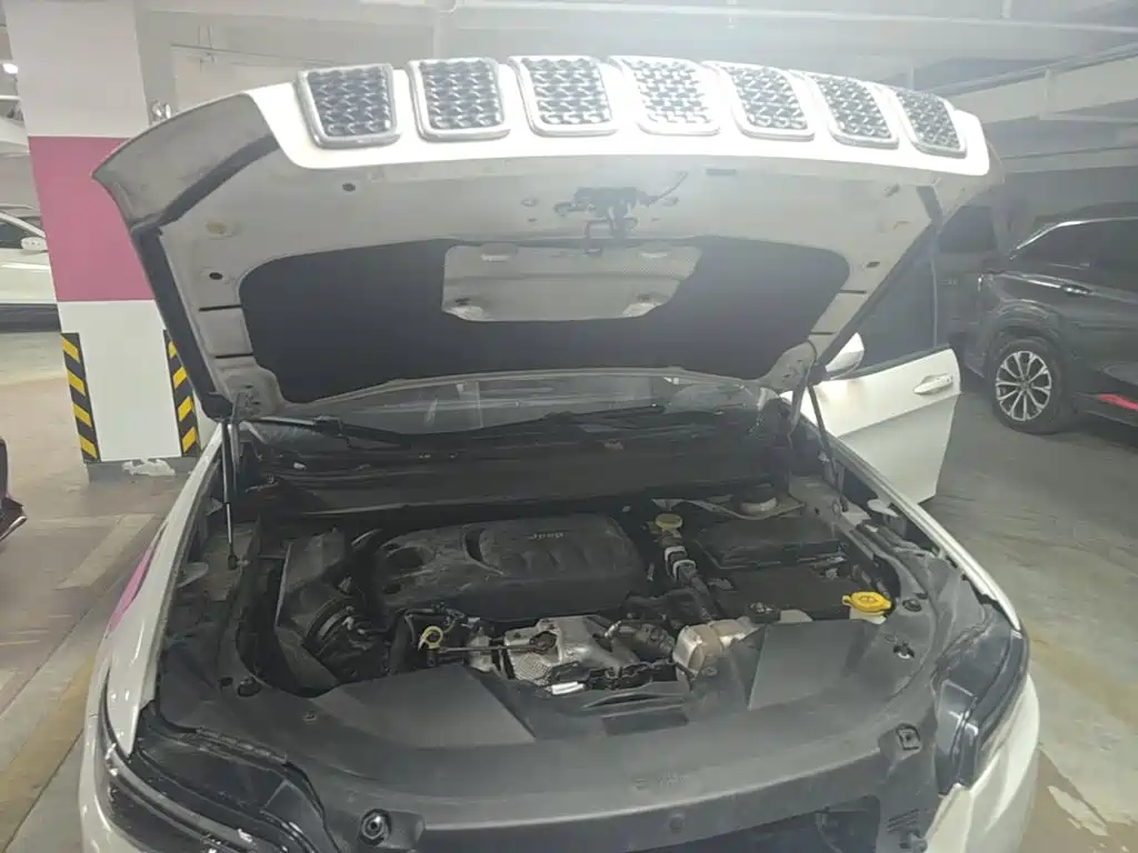 Jeep Cherokee — миниатюра 16