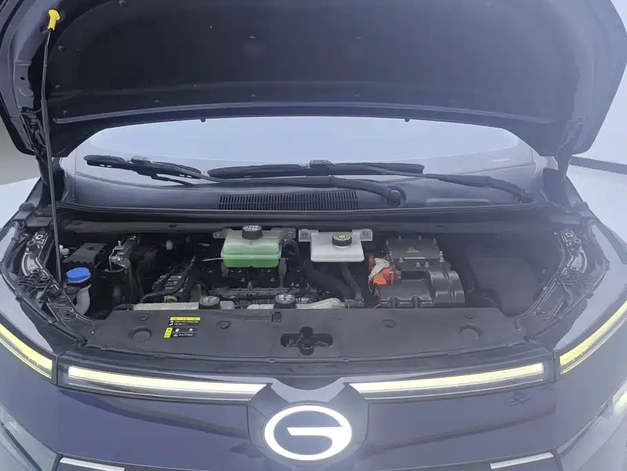 GAC Motor Trumpchi E8 PHEV — миниатюра 10