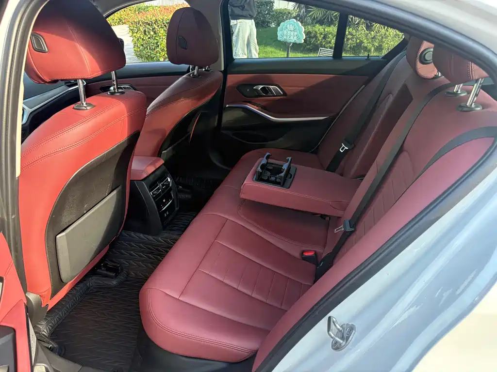BMW 3 Series — миниатюра 6