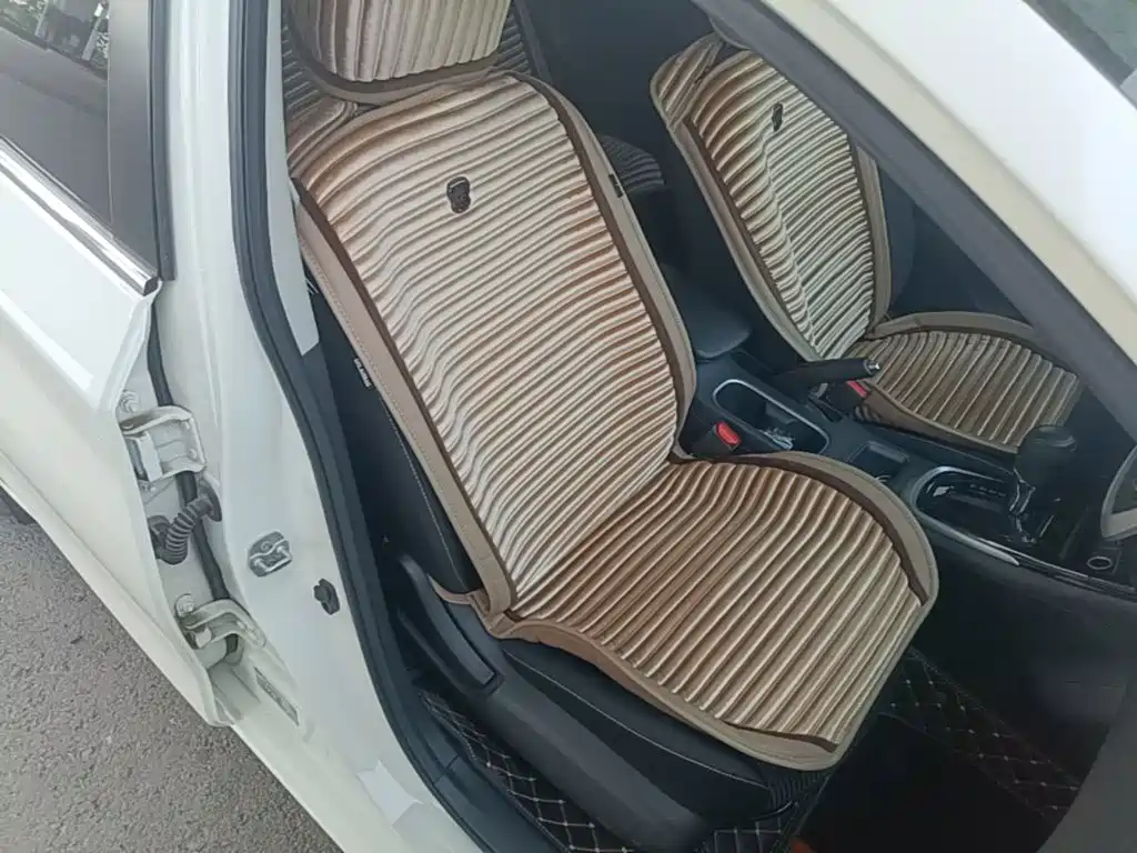 Nissan Tiida — миниатюра 25
