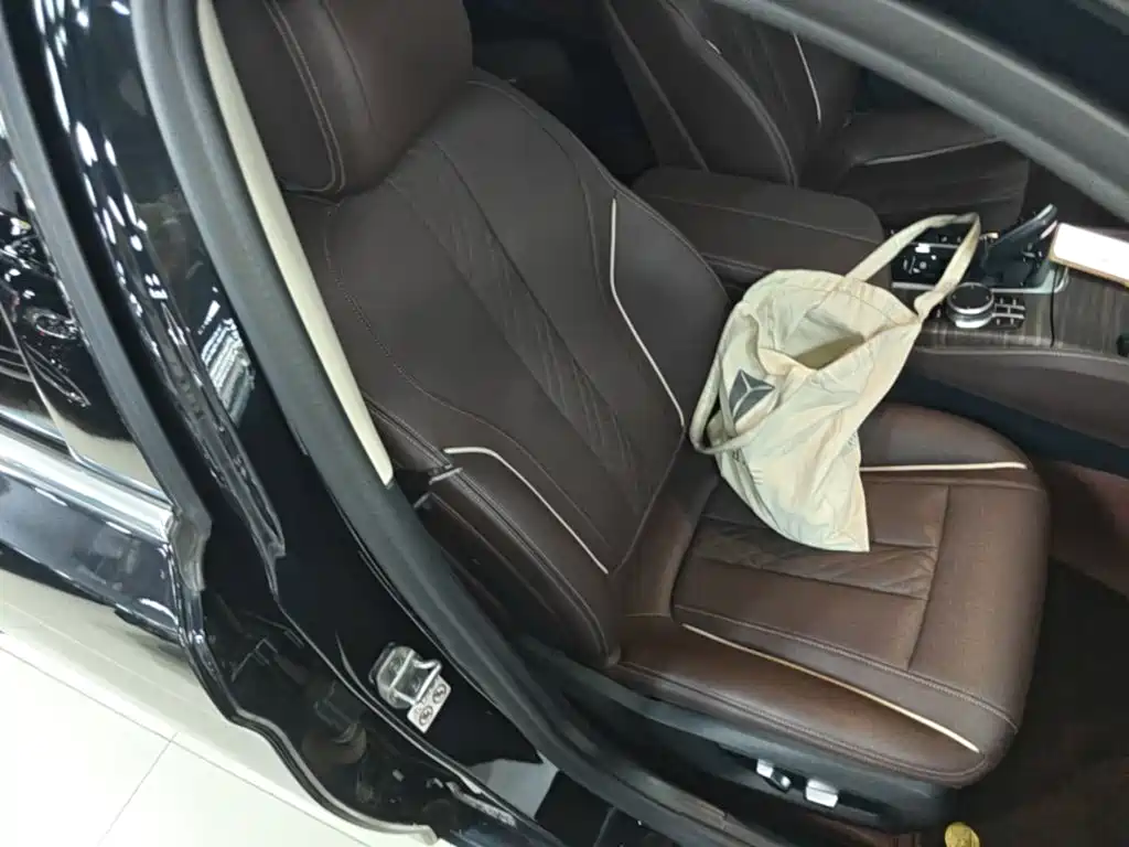 BMW 5 Series New Energy — миниатюра 25