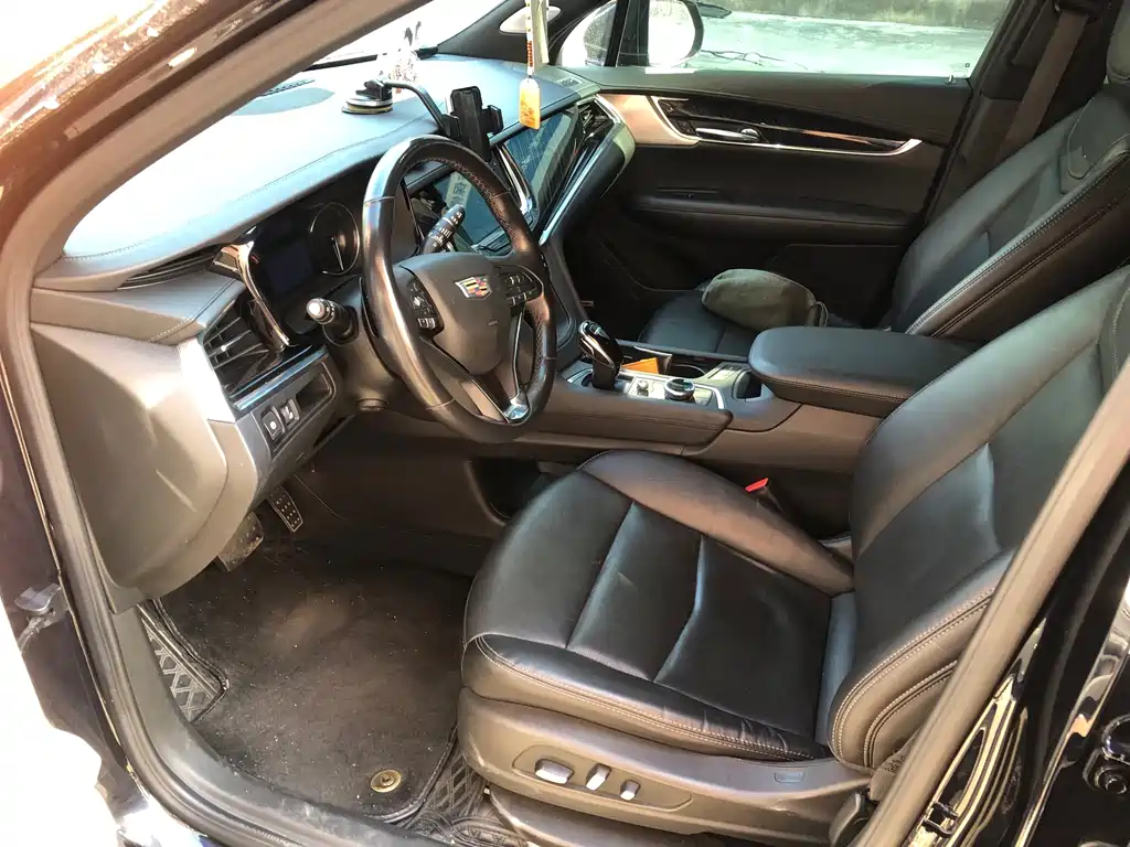 Cadillac XT6 — миниатюра 2