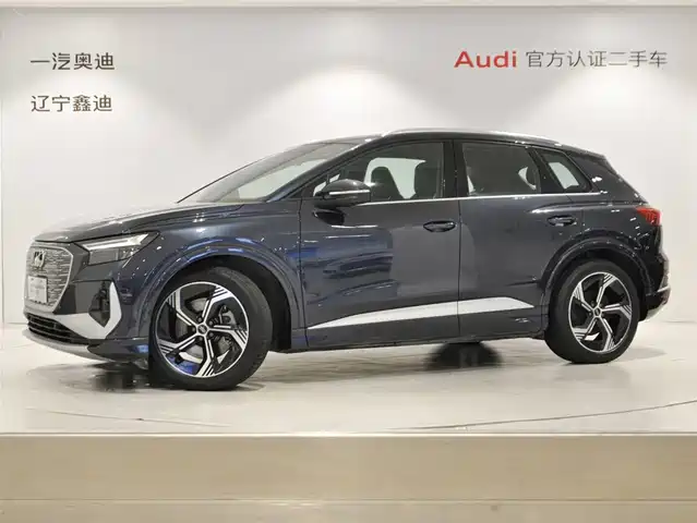 AUDI Q4 E TRON 2024