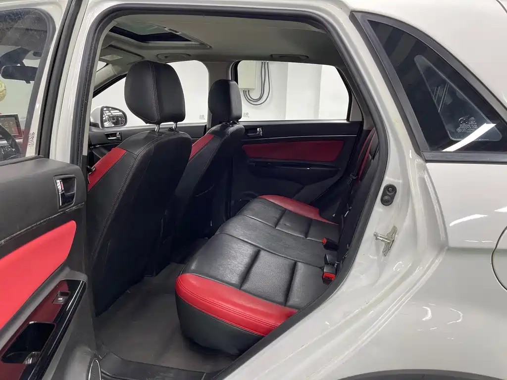 BAIC New Energy EX — миниатюра 9