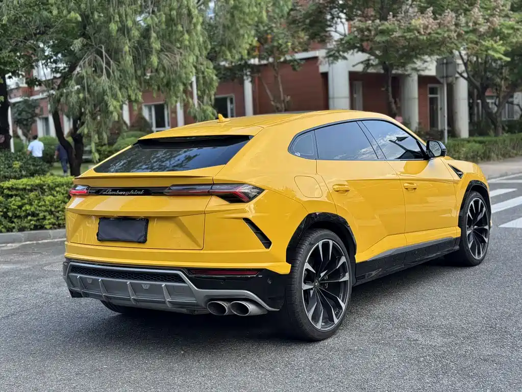 Lamborghini Urus — миниатюра 7