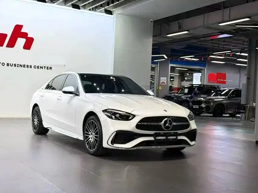 Mercedes-Benz C-Class — миниатюра 3