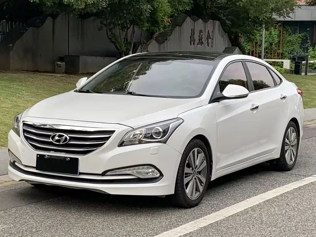 Hyundai Mistra 2014 1.8L AT Luxury DLX