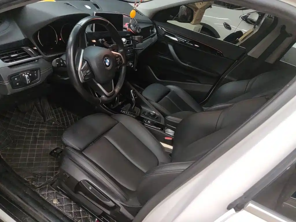 BMW X2 (Import) — миниатюра 15