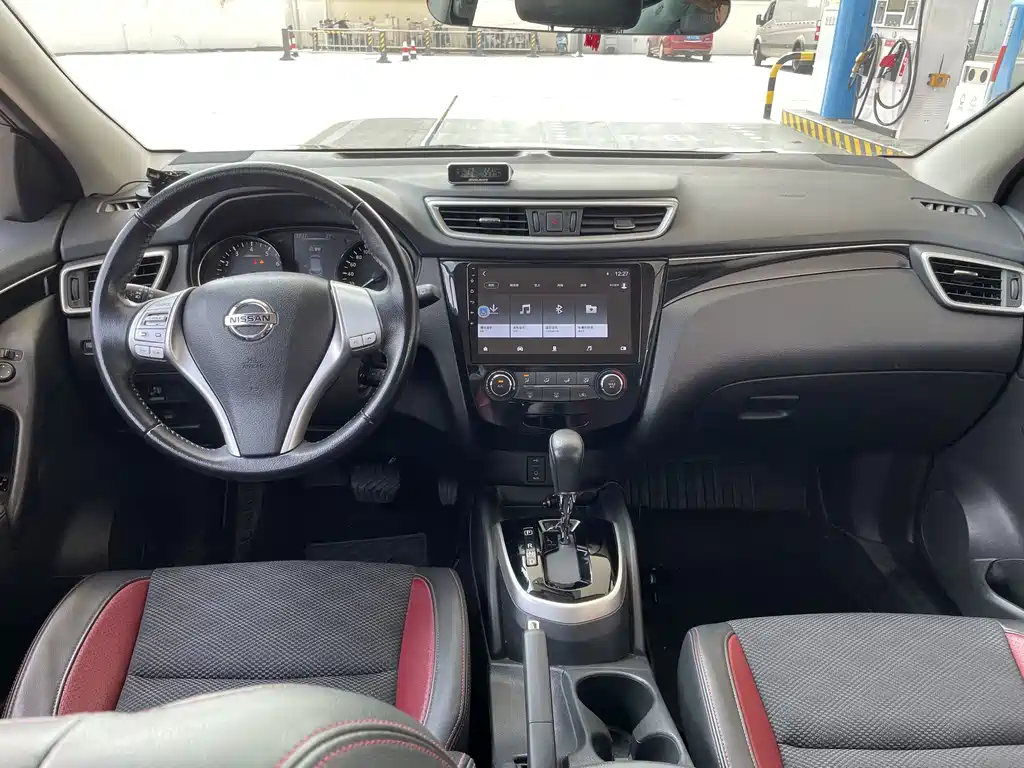 Nissan Qashqai — миниатюра 7