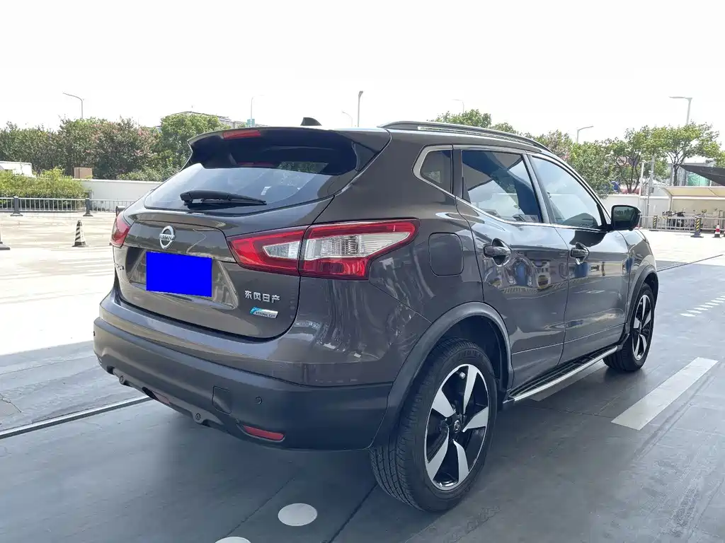 Nissan Qashqai — миниатюра 16