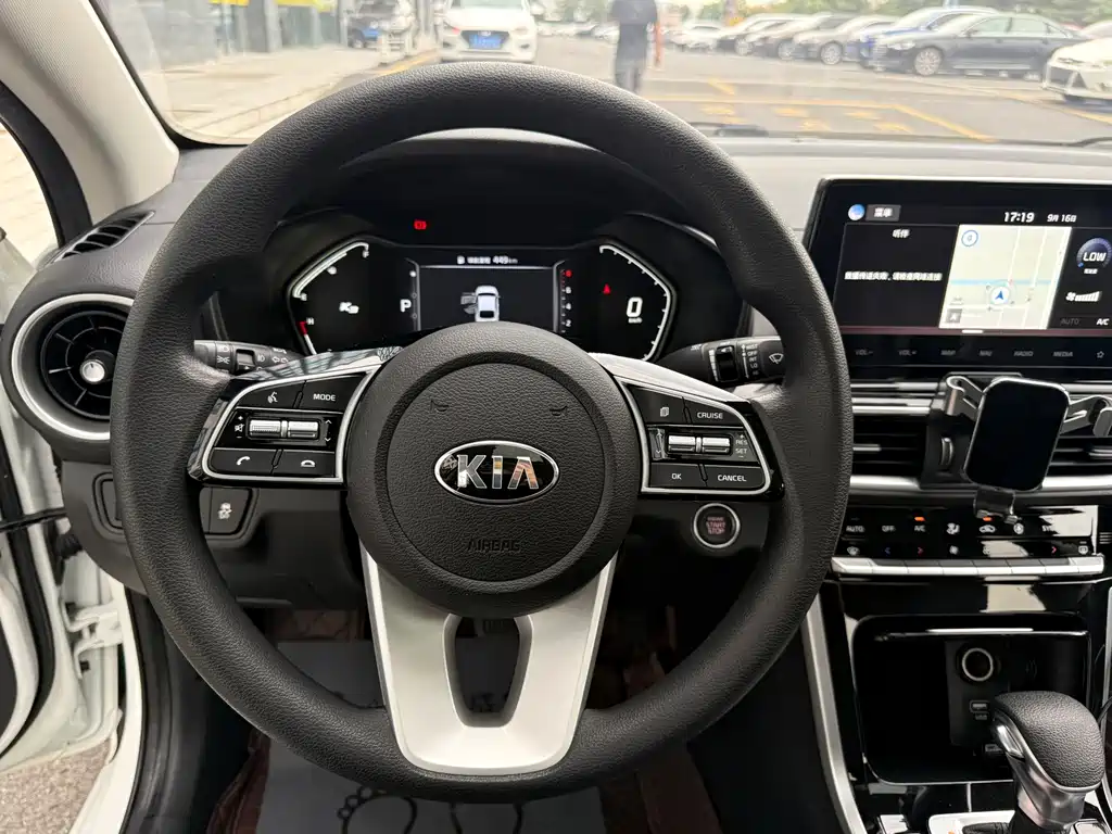 Kia K3 — миниатюра 13