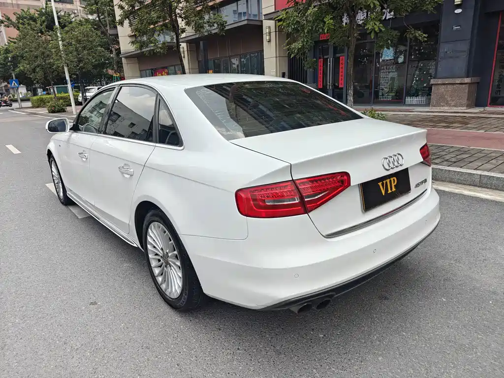 Audi A4L 2016 35 TFSI S line Comfort