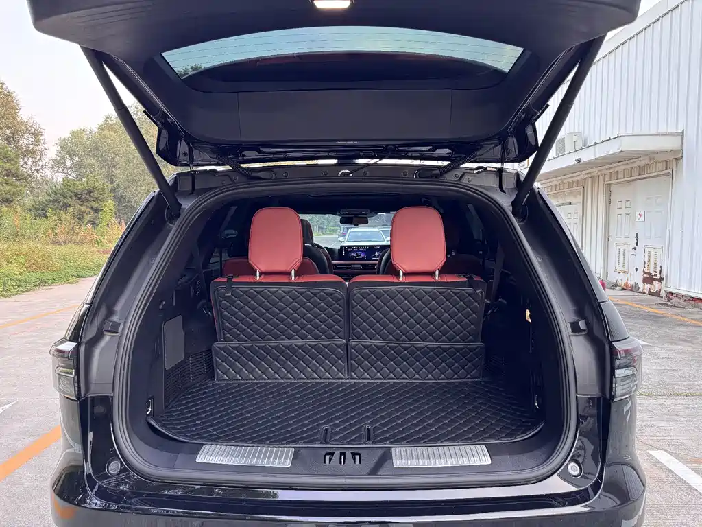 Lincoln Aviator — миниатюра 29