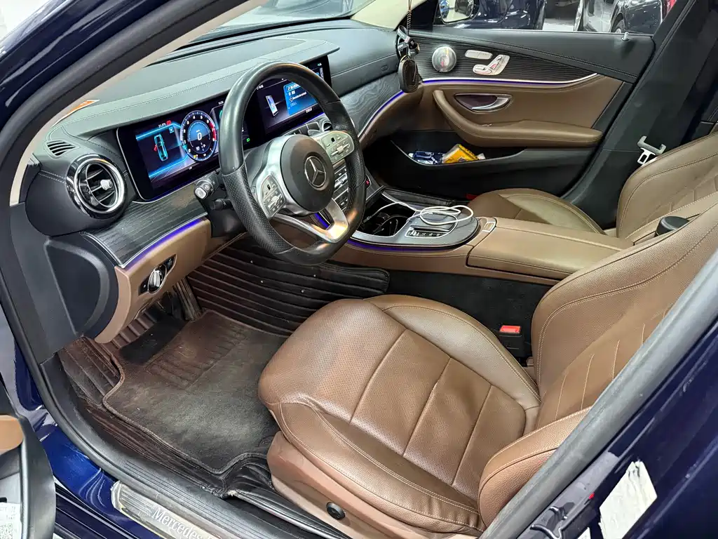 Mercedes-Benz E-Class — миниатюра 7