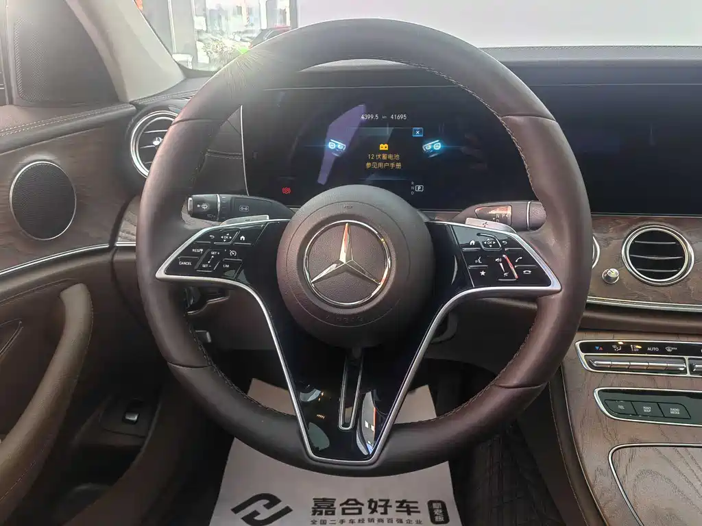 MERCEDES-BENZ E CLASS