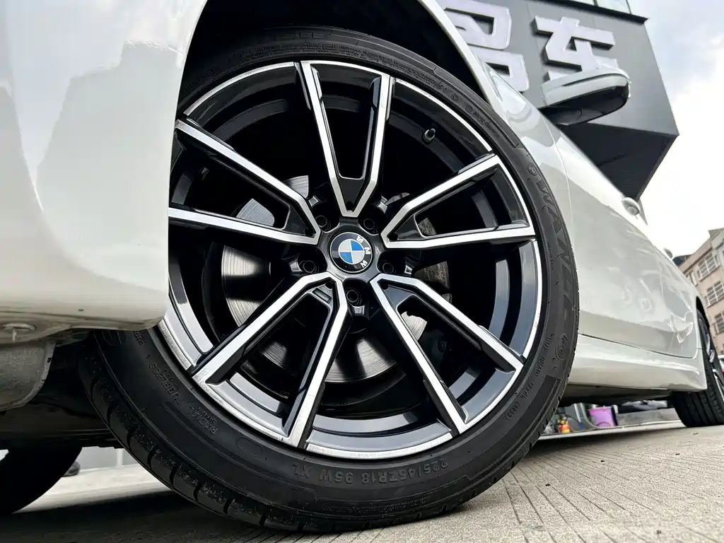 BMW 3 Series — миниатюра 6