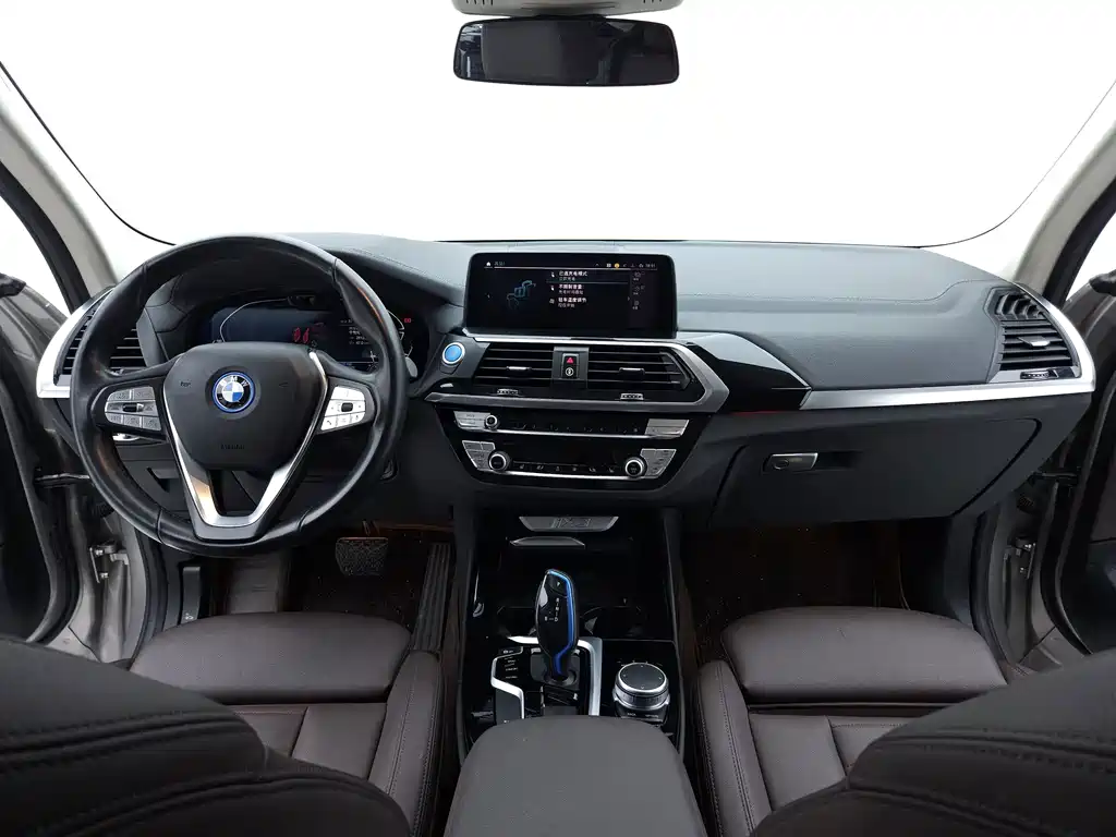 BMW iX3 — миниатюра 7